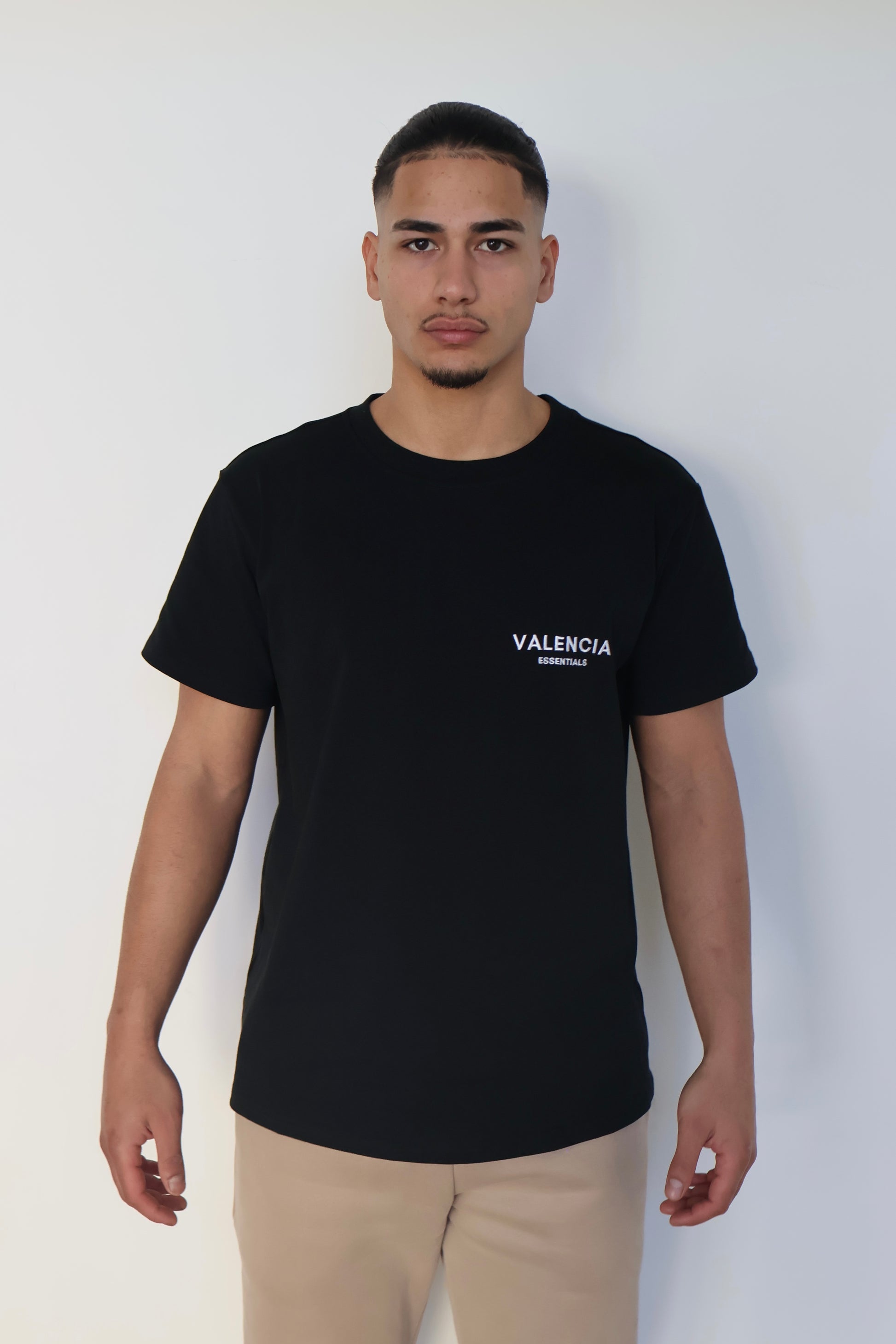 CHARLIE | Unisex essential tee - BLACK