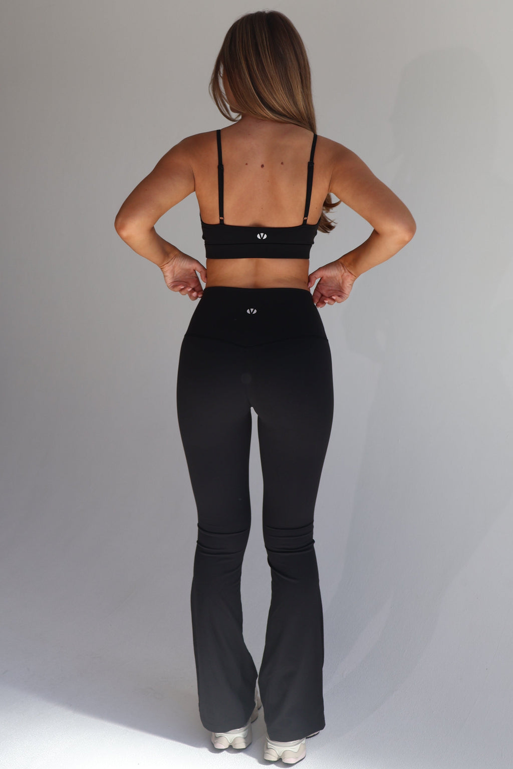 SERENA |  Active luxe flared leggings - BLACK