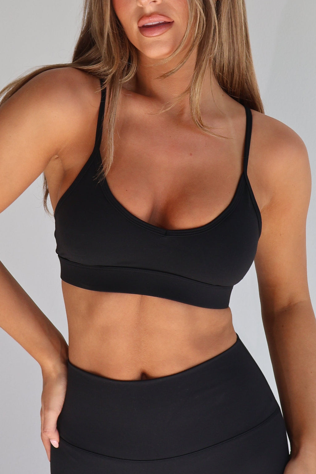 LEAH | Active luxe crop - BLACK