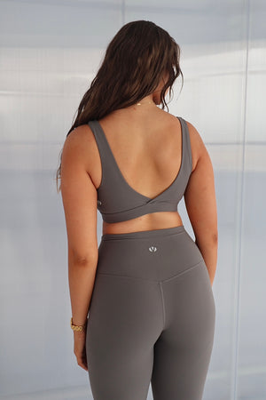 TIANNA | Active luxe crossover sports bra - STEEL
