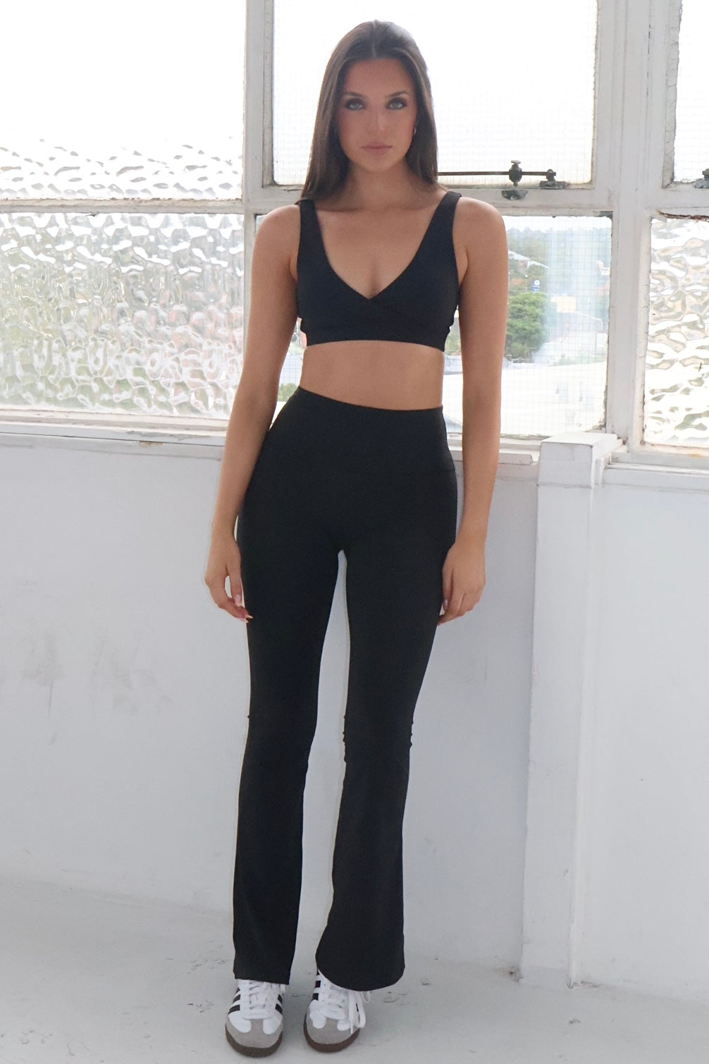 SERENA |  Active Luxe flared leggings - BLACK