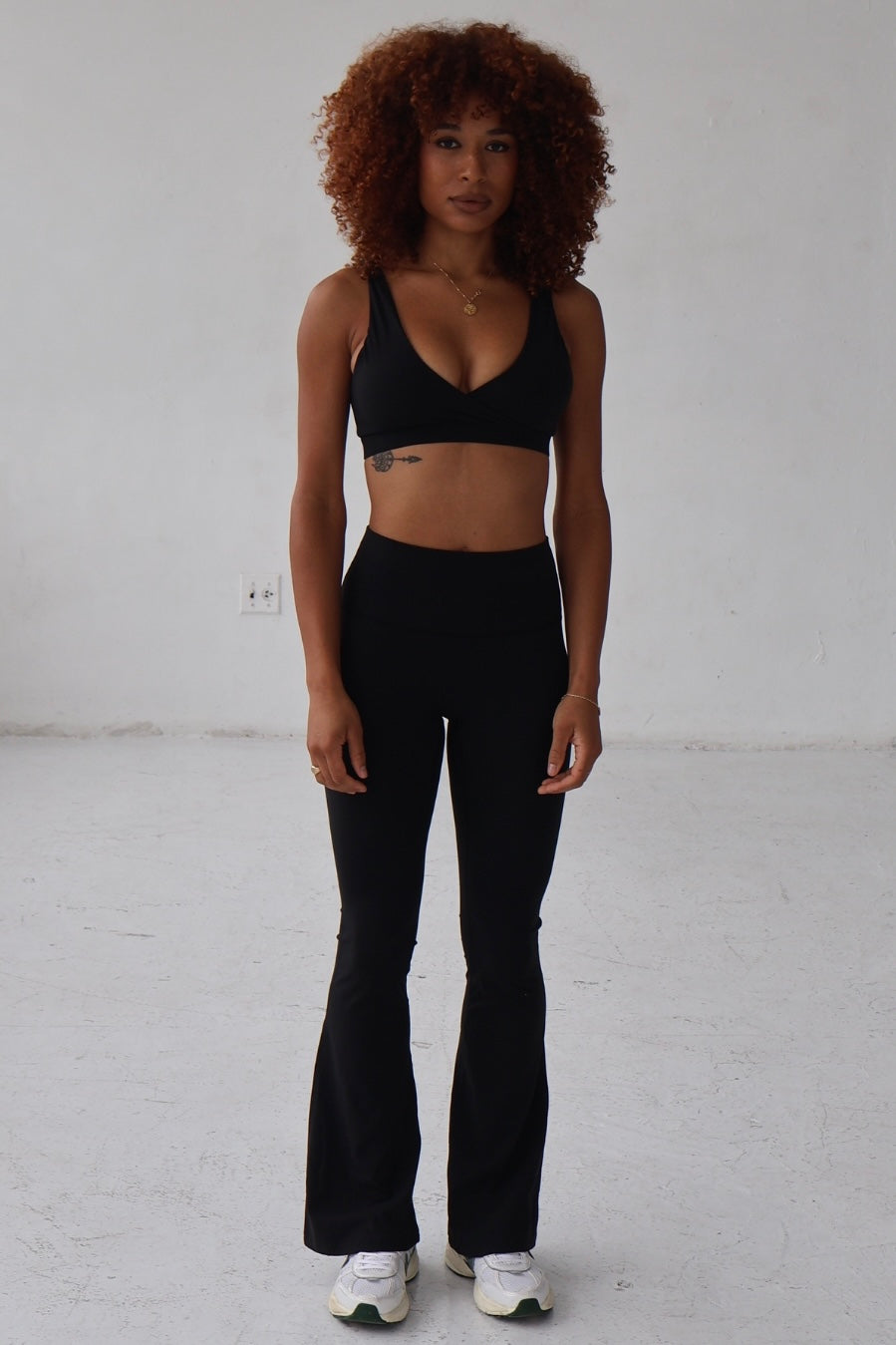 SERENA |  Active luxe flared leggings - BLACK