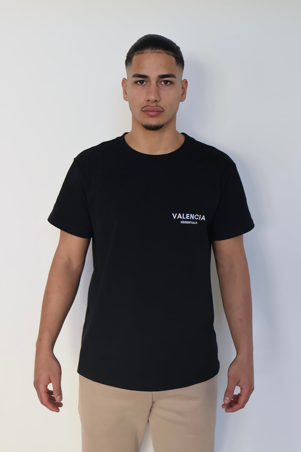 CHARLIE | Unisex essential tee - BLACK